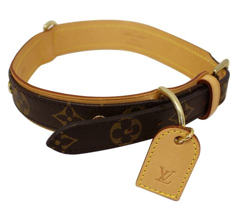 LOUIS VUITTON Monogram Baxter Dog Collar GM